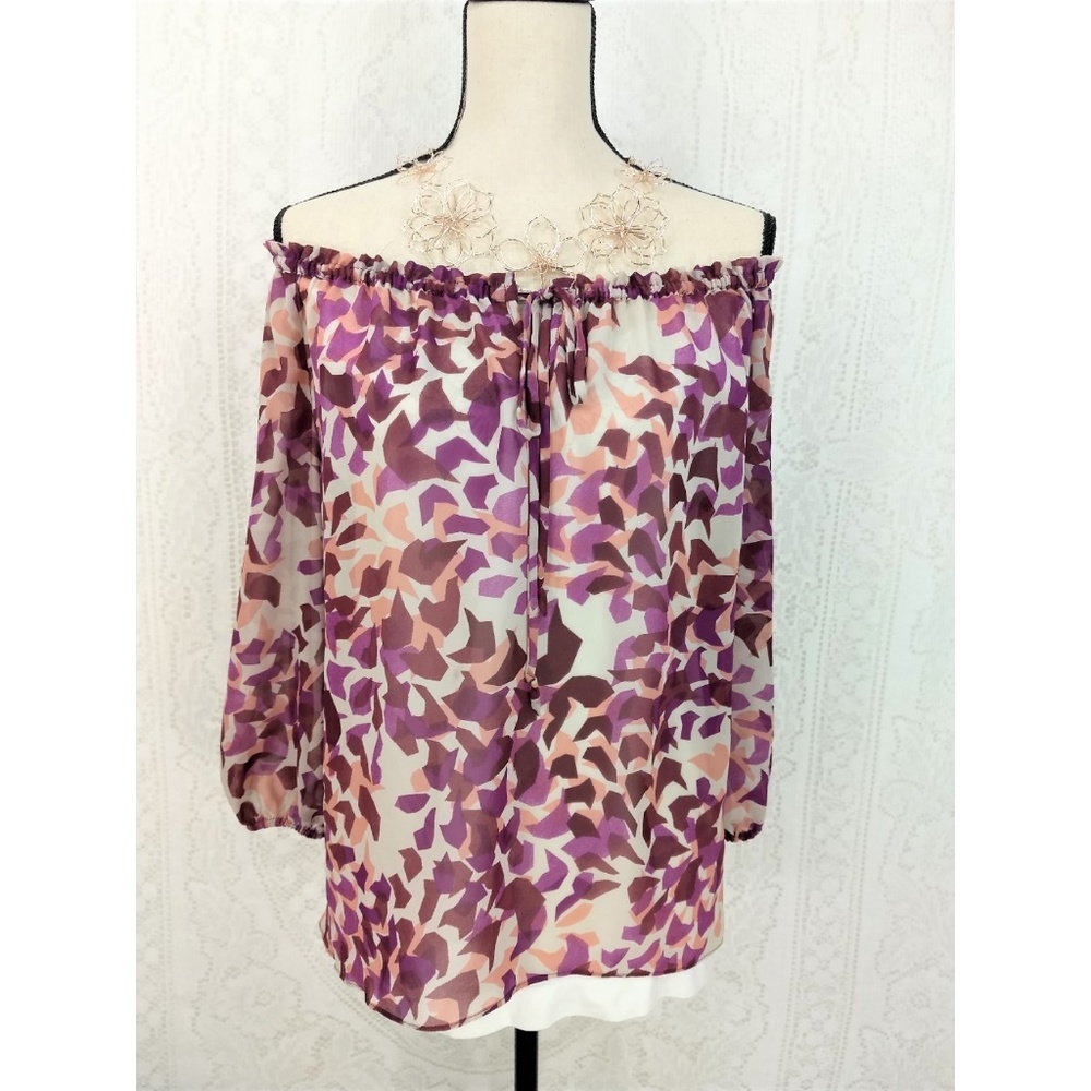 Elle Sheer Floral Blouse Size XS